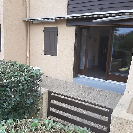 A Deux Pas Des Commerces Et De L'Ocean, Appartement Renove Avec Terrasse A Seignosse - Fr-1-239-413